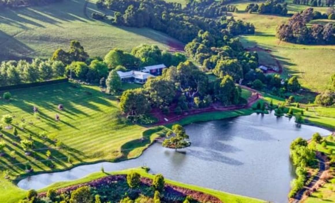 Restored 1862 Kangaloon property Pepper Tree Creek Estate...